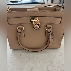 Michael Kors tan purse